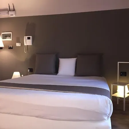 Adalesia House Apartamento *